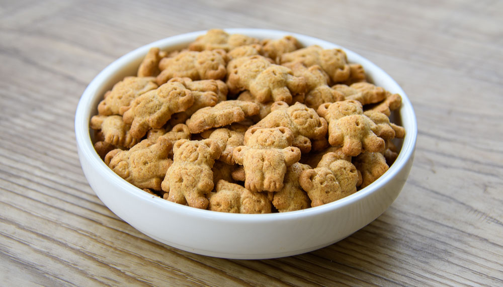 bowl of Teddy grahams