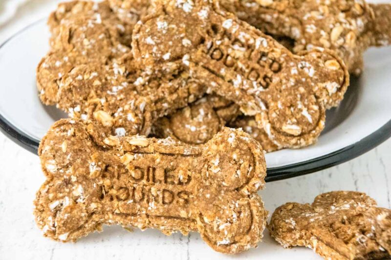 Homemade Banana Oatmeal Dog Treats - Paleo Dog Treats With Banana Macadamia