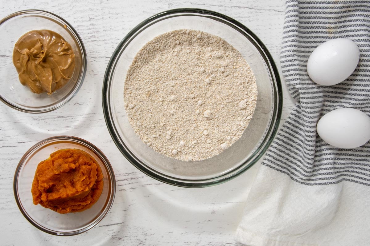 peanut butter pumpkin dog treats ingredients.