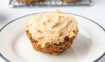 apple oatmeal pupcake with peanut butter yogurt frosting.