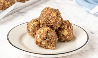 A plate of no bake banana dog treats.